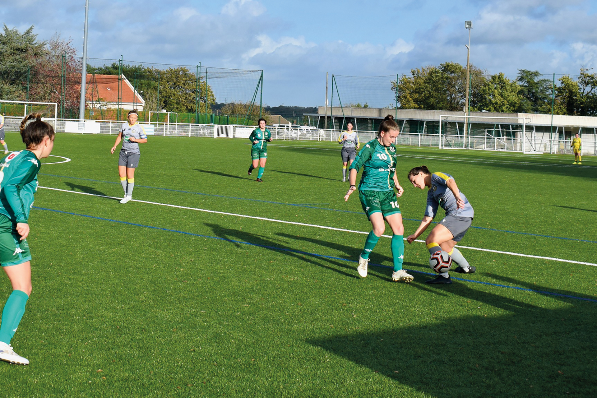 Terrain de foot synthétique de Brins utilisé FCBL