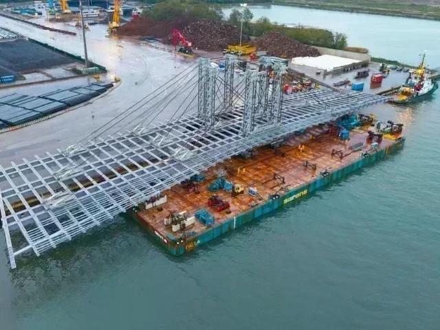 Tablier Anne de Bretagne en construction